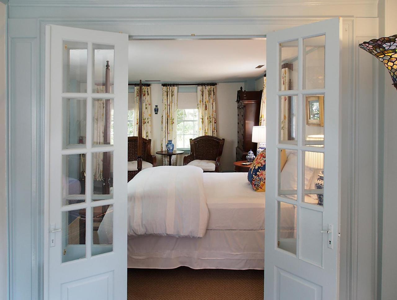 James Pharmacy Bed And Breakfast Old Saybrook Ngoại thất bức ảnh